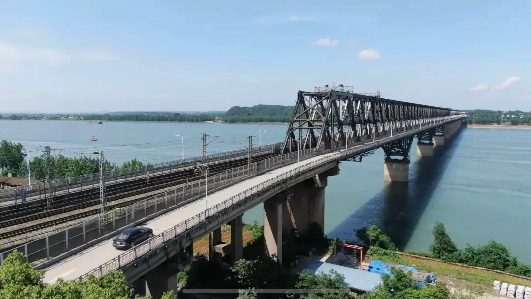 枝城长江大桥实景